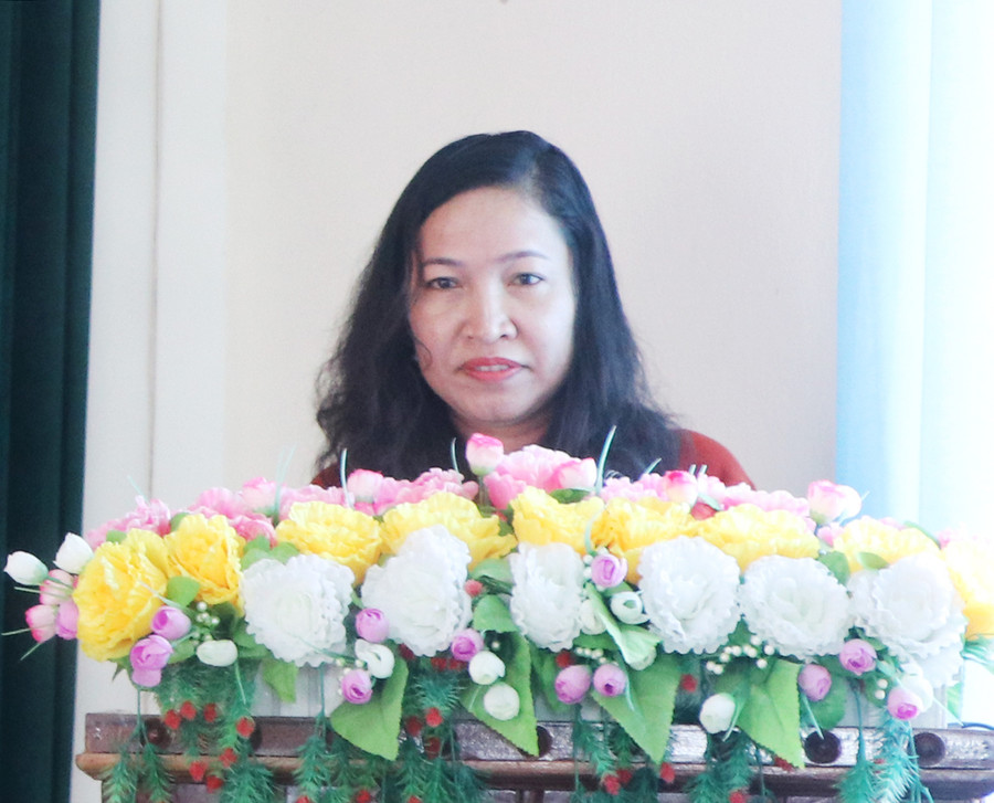 Tân Bí thư Huyện ủy Đak Pơ Lê Thị Thanh Mai cảm ơn sự quan tâm, tin tưởng của Ban Thường vụ Tỉnh ủy. Ảnh: Ngọc Minh Tân Bí thư Huyện ủy Đak Pơ Lê Thị Thanh Mai đã cảm ơn sự quan tâm, tin tưởng của Ban Thường vụ Tỉnh ủy