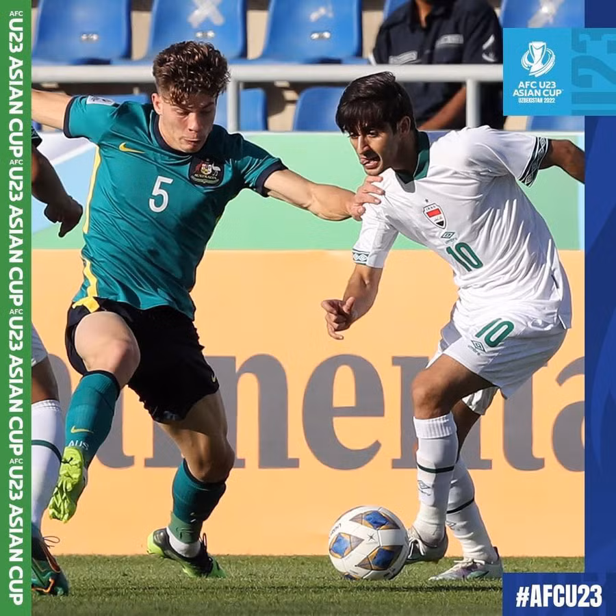 U.23 Úc (trái) gặp nhiều khó khăn ở bán kết. Ảnh: AFC