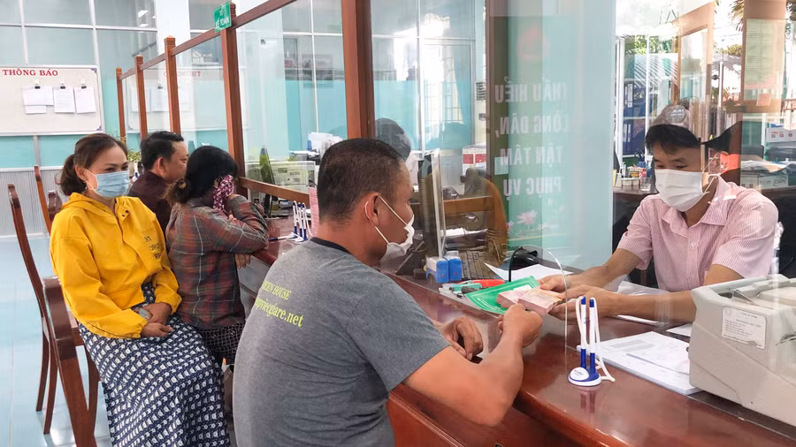 Các tổ chức tín dụng tại thị xã An Khê hỗ trợ hộ kinh doanh, doanh nghiệp tiếp cận nguồn vốn đầu tư phát triển sản xuất. Ảnh: Ngọc Minh