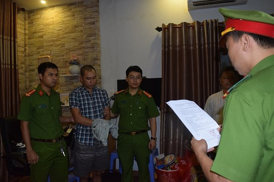 Bắt khẩn cấp đối tượng Trương Minh Quang