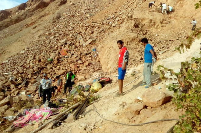 Hiện trường một vụ tai nạn xe buýt ở Peru. (Nguồn: THX/TTXVN)