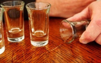 Tối 12-3, ông Sầm Văn Hải - giám đốc Trung tâm Y tế huyện Kỳ Sơn (Nghệ An), cho biết thông tin trên. Tối 12-3, ông Sầm Văn Hải - giám đốc Trung tâm Y tế huyện Kỳ Sơn (Nghệ An), cho biết thông tin trên.