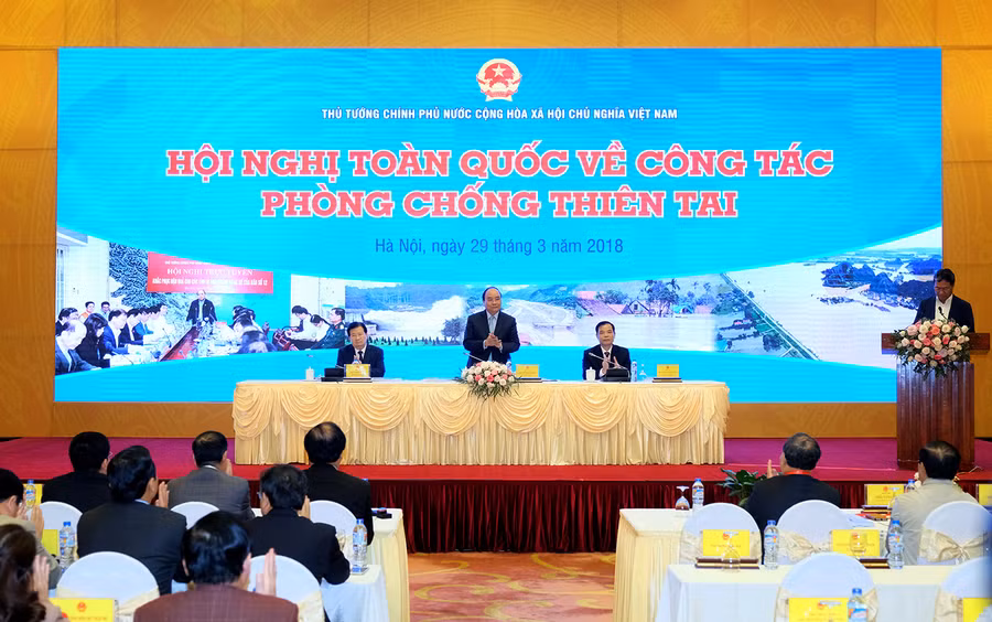 Thủ tướng Nguyễn Xuân Phúc chủ trì Hội nghị toàn quốc về công tác phòng chống thiên tai.