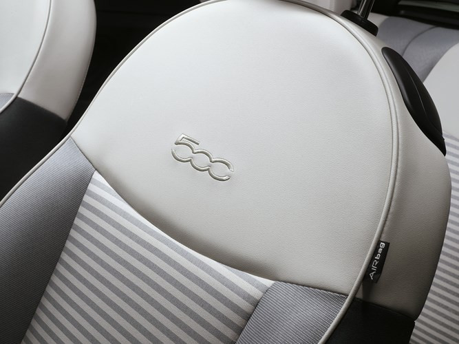 Chiếc Fiat 500 Collezione sẽ được trưng bày tại gian hàng của thương hiệu này tại Triển lãm Ô tô Geneva 2018, cùng với những phiên bản đặc biệt khác như: 500X S-Design, Tipo S-Design và 124 Spider S-Design. Chiếc Fiat 500 Collezione sẽ được trưng bày tại gian hàng của thương hiệu này tại Triển lãm Ô tô Geneva 2018, cùng với những phiên bản đặc biệt khác như: 500X S-Design, Tipo S-Design và 124 Spider S-Design.