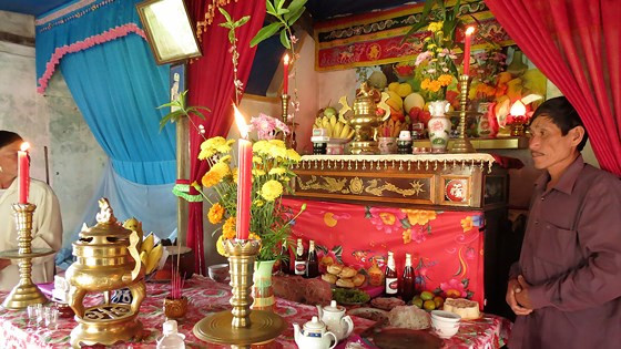 Gia đình cụ Nhỏ làm giỗ cả 64 liệt sĩ, gồm cả con và đồng đội của con.