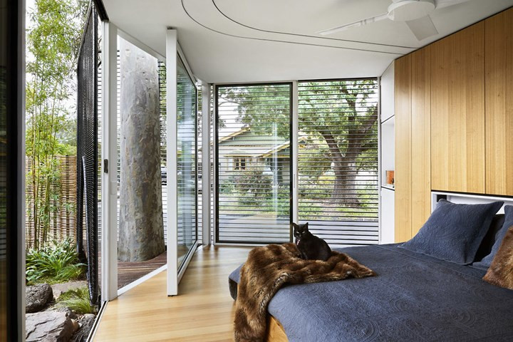 Ánh sáng được tự do lưu thông ở tất cả mọi nơi trong nhà kể cả phòng ngủ.