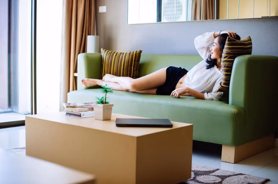 Sở hữu nụ cười tỏa nắng cùng gương mặt xinh xắn, hotgirl sinh năm 1995 này đang được rất nhiều bạn trẻ Việt lẫn Thái yêu thích.