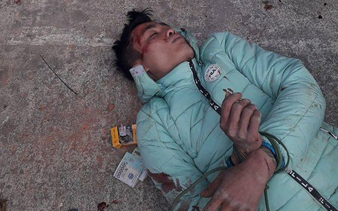  Đối tượng trộm chó bị dân làng bắt sống.