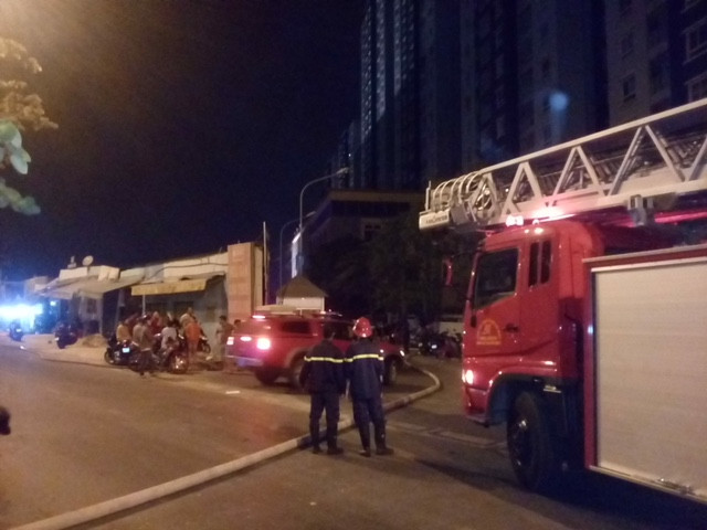 Cảnh sát PCCC tại hiện trường. Cảnh sát PCCC tại hiện trường.