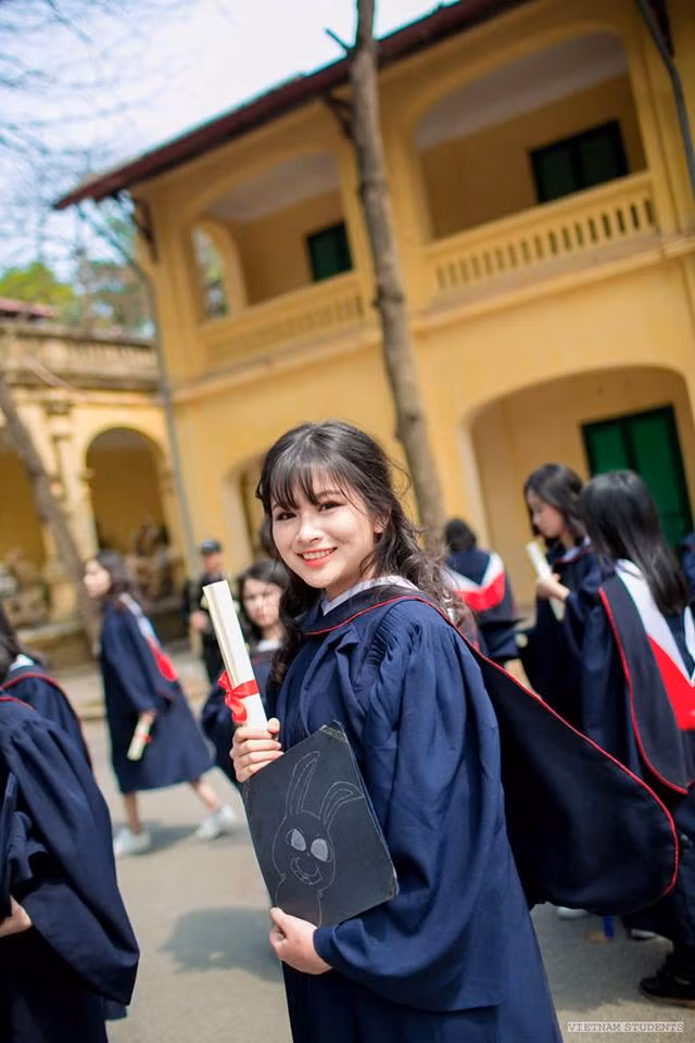 Nữ sinh rút khỏi Hoa khôi Học viện Ngoai giao khiến nhiều người tiếc nuối.