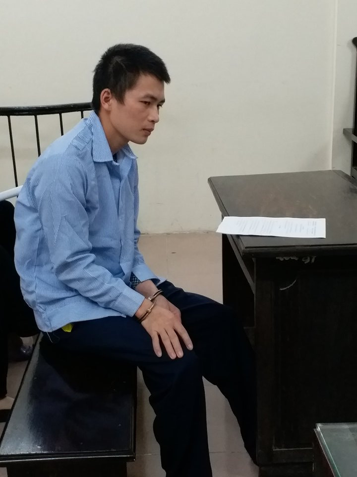 Bị cáo Vi Văn Tùng. Bị cáo Vi Văn Tùng.