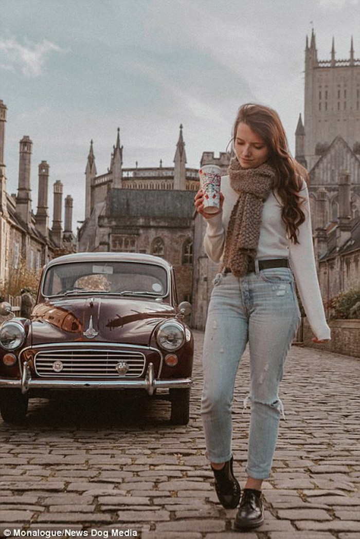 "Tôi nhận ra có một điều huyền diệu và không hề hoang tưởng về cảnh quan nước Anh xinh đẹp. Có nhiều điều trên vùng đất nhỏ bé này đã truyền cảm hứng cho tôi. Tôi nghĩ rằng đó là "lối thoát hiểm" thu hút khán giả của mình" - Mona Jones - Ảnh: Daily mail