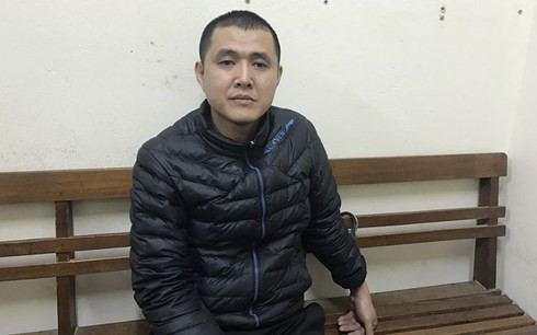 Đối tượng Nguyễn Thành Quang tại cơ quan công an. Đối tượng Nguyễn Thành Quang tại cơ quan công an.