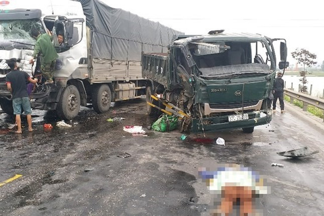 Vụ tai nạn khiến 1 người thiệt mạng và 3 người bị thương.