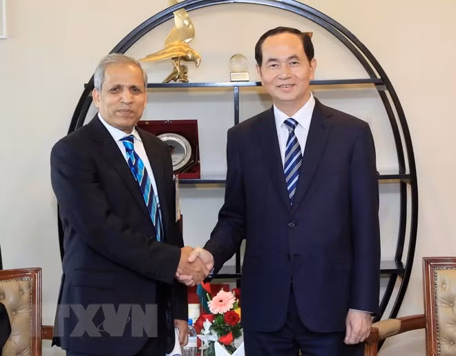 Chủ tịch nước Trần Đại Quang tiếp Lãnh đạo Liên đoàn các Phòng Thương mại và Công nghiệp Bangladesh (FBCCI) Shafiul Islam. (Ảnh: Nhan Sáng/TTXVN)