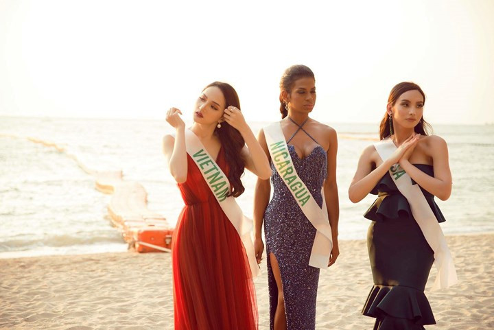  Mới đây, nữ ca sĩ đã có những trải nghiệm thú vị tại một bãi biển ở Thái Lan.