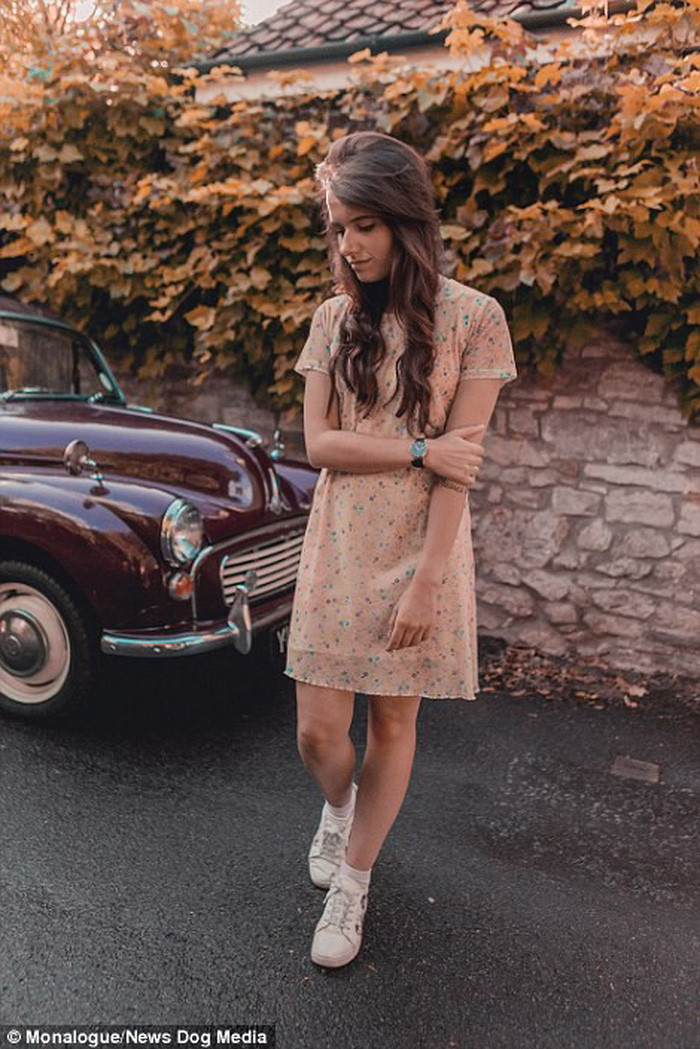 "Trước đó tôi đã nhận được công việc Instagram đầu tiên thông qua blog của mình trước khi tốt nghiệp, trong vòng 6 tháng tôi nhận ra mình có thể kiếm sống bằng nó." - Mona Jones - Ảnh: Daily mail