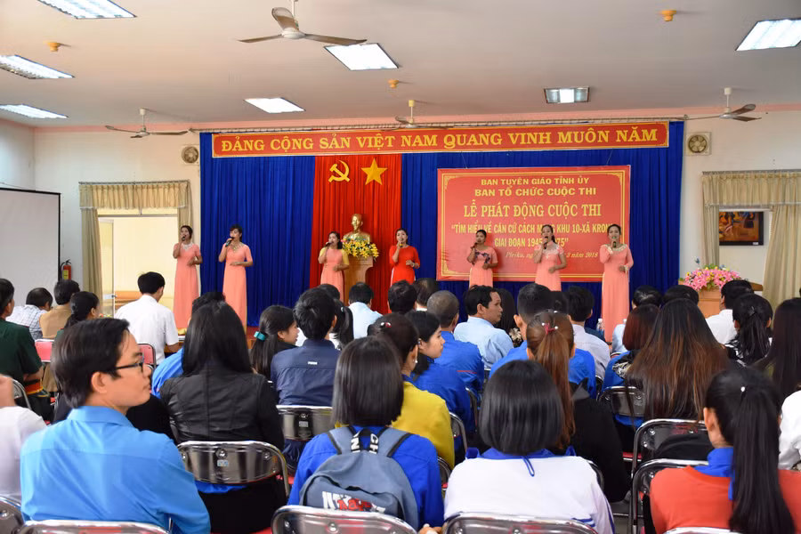 Quang cảnh buổi lễ phát động. Ảnh: Trần Dung