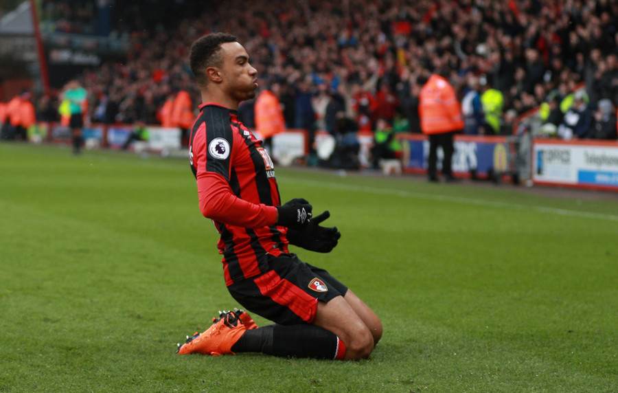 Stanislas ăn mừng bàn mở tỉ số cho Bournemouth. Ảnh: REUTERS