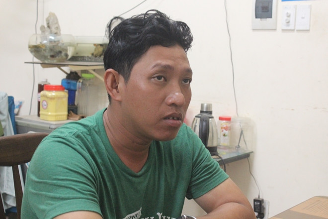 Dương bị bắt về cơ quan công an.