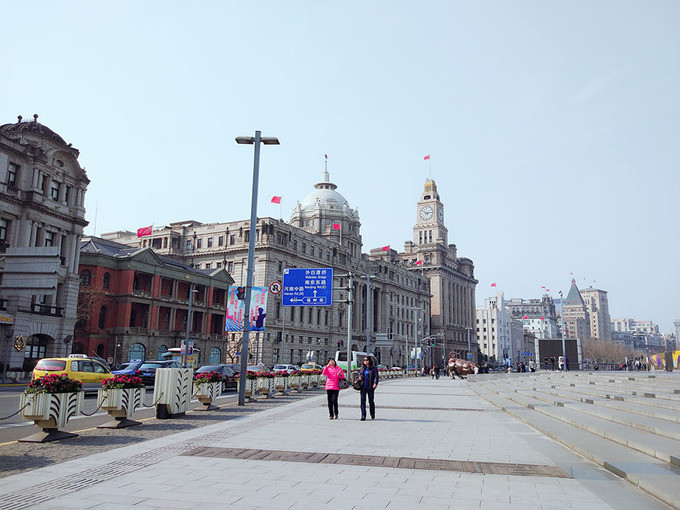 Ở Thượng Hải bạn hoàn toàn có thể đi tham quan theo chủ đề riêng, chẳng hạn muốn mua sắm thì đến phố Nam Kinh, Hoài Hải Lộ, Ngũ Giác Trường, Hoàn Cầu Cảng… Ở Thượng Hải bạn hoàn toàn có thể đi tham quan theo chủ đề riêng, chẳng hạn muốn mua sắm thì đến phố Nam Kinh, Hoài Hải Lộ, Ngũ Giác Trường, Hoàn Cầu Cảng…