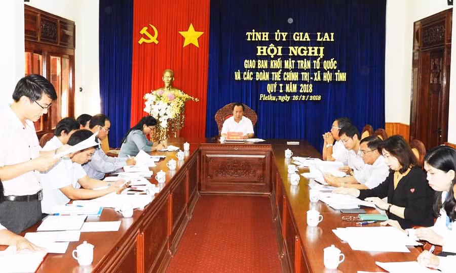 Hội nghị giao ban khối MTTQ và các tổ chức chính trị-xã hội tỉnh. Ảnh: T.N Hội nghị giao ban khối MTTQ và các tổ chức chính trị-xã hội tỉnh.Ảnh: T.N