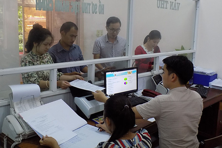  Nâng cao hiệu quả hoạt động của bộ phận tiếp nhận và trả kết quả. Ảnh: T.N