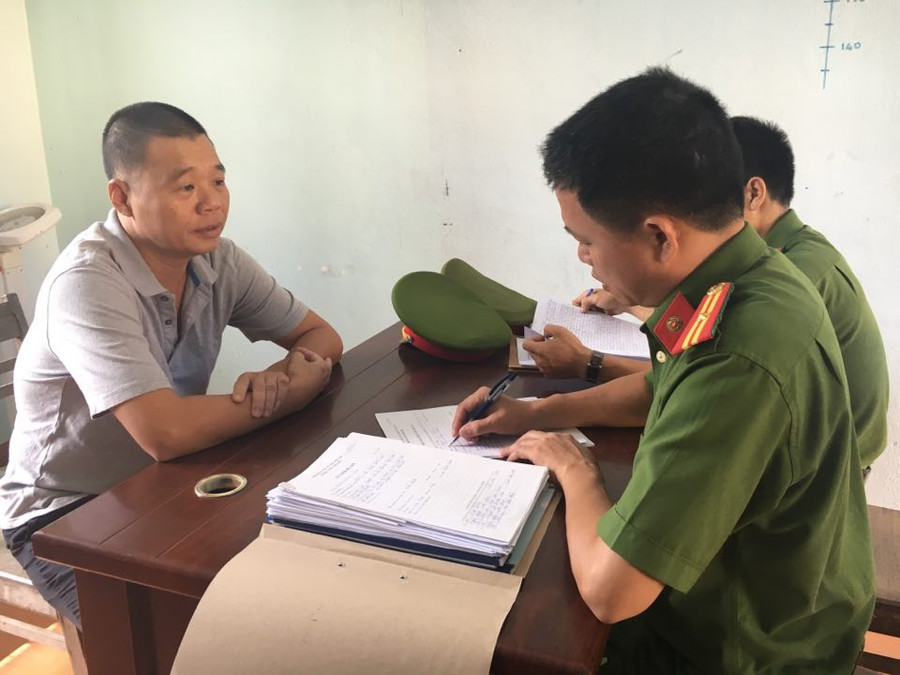 Ông Vĩnh tại cơ quan điều tra. 