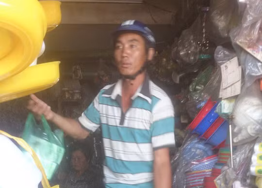 Chồng nạn nhân kể lại sự việc.