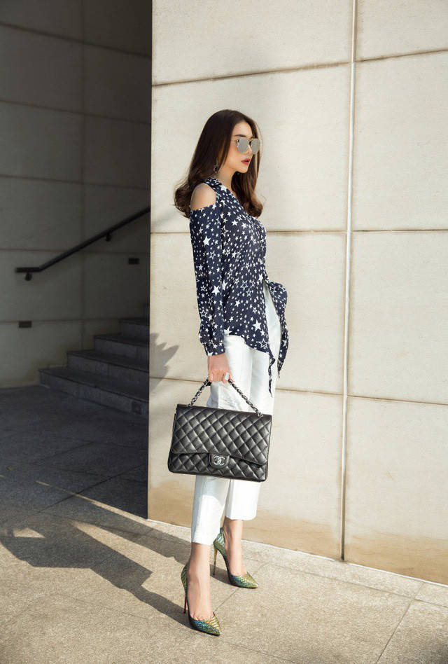 Xuất phát điểm là người mẫu, Thanh Hằng bắt đầu thử sức ở lĩnh vực điện ảnh với nhiều vai diễn để lại ấn tượng trong lòng khán giả. Xuất phát điểm là người mẫu, Thanh Hằng bắt đầu thử sức ở lĩnh vực điện ảnh với nhiều vai diễn để lại ấn tượng trong lòng khán giả.