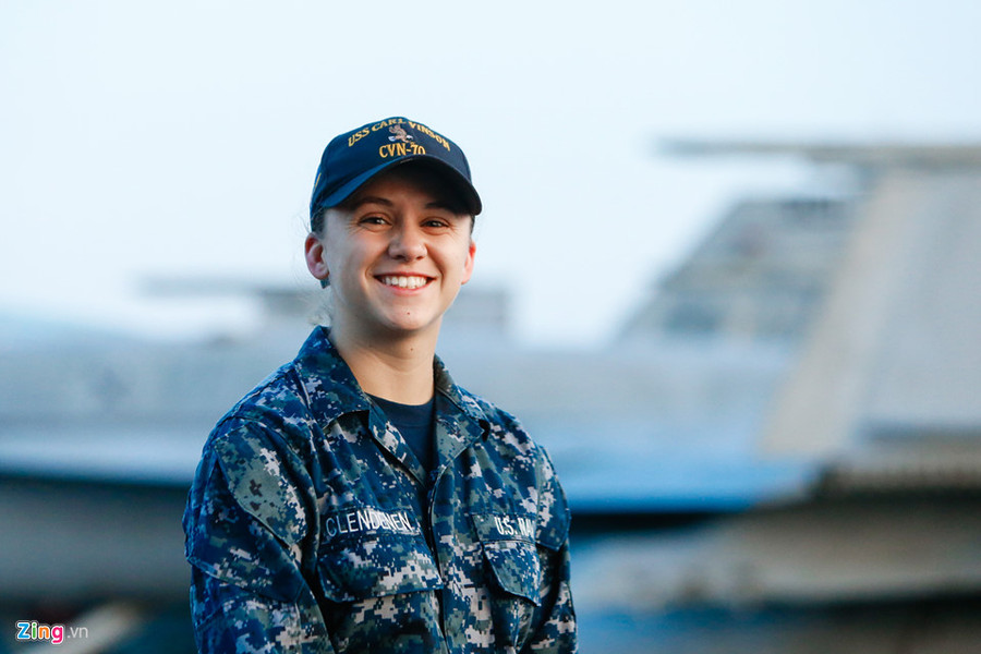 Các nhóm sĩ quan, thủy thủ đoàn cũng sẽ tham gia các hoạt động trao đổi chuyên môn, kỹ thuật về cung cấp điện, nước, hỗ trợ ứng phó thảm họa, kỹ năng phòng cháy, chữa cháy... Các nhóm sĩ quan, thủy thủ đoàn cũng sẽ tham gia các hoạt động trao đổi chuyên môn, kỹ thuật về cung cấp điện, nước, hỗ trợ ứng phó thảm họa, kỹ năng phòng cháy, chữa cháy...