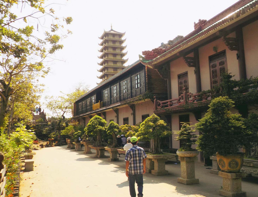 Dãy thư phòng của chùa là những nhà cổ rất có giá trị.