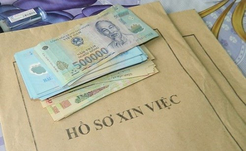 Với nhiều thủ đoạn khác nhau, Xuân đã chiếm đoạt hàng tỷ đồng từ lòng tin của mọi người.