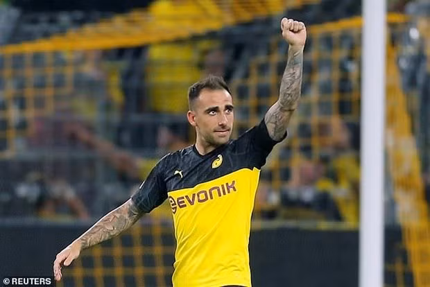  Paco Alcacer mở tỷ số cho Dortmund.