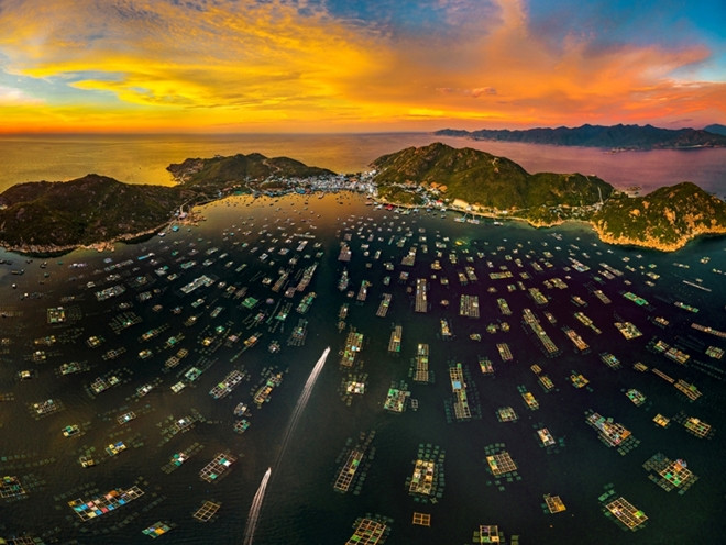 Bình minh đảo Bình Ba.