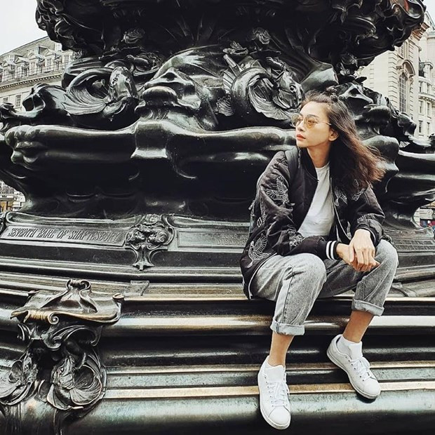 Liệu có ai tin rằng ''đả nữ'' Ngô Thanh Vân đã cán mốc U40 với gu thời trang bụi bặm, cá tính như thế này?