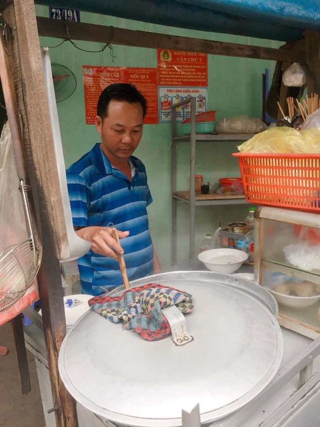  Anh Lập bên xe hủ tiếu - Ảnh NVCC