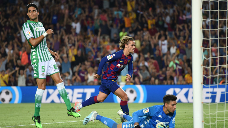 Griezmann tỏa sáng với cú đúp vào lưới Betis. (Ảnh: Getty). 