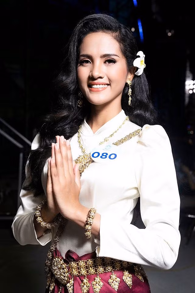 Chia sẻ về quyết định tham gia cuộc thi sắc đẹp, Ngọc Thoa bộc bạch: “Em muốn thử sức bản thân mình, nâng cao khả năng ngoại giao, cũng như muốn mang đến cho cuộc thi nhiều dự định ấp ủ của bản thân và em muốn chứng minh là nữ sinh công an không khô khan như mọi người nghĩ mà rất năng động, hoạt bát và xinh đẹp nữa. Hơn thế nữa, tiêu chí của cuộc thi Hoa hậu Thế giới Việt Nam 2019 là đề cao vẻ đẹp tâm hồn, mang đến cho cộng đồng nhiều dự án xã hội hay và ý nghĩa, sắc đẹp vì mục đích cao cả.