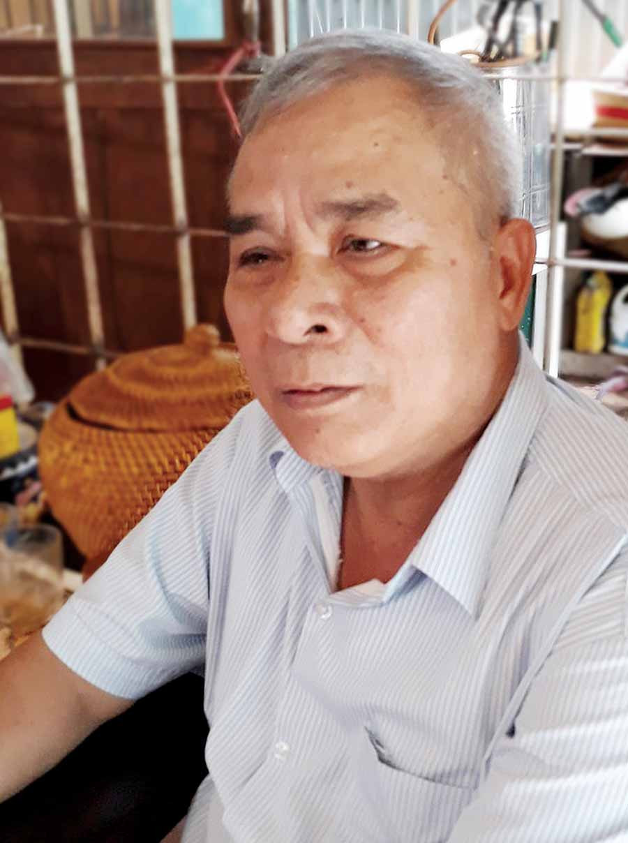 Ông Nguyễn Hữu Chính (phường Hội Phú, TP. Pleiku)-nguyên cựu tù chính trị kể về những kỷ niệm trong ngày hay tin Bác qua đời. Ảnh: T.S