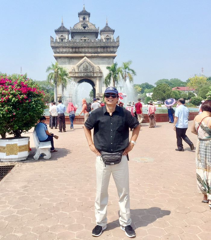 Tác giả trong chuyến tham quan xứ sở "Triệu Voi". Tác giả trong chuyến tham quan xứ sở