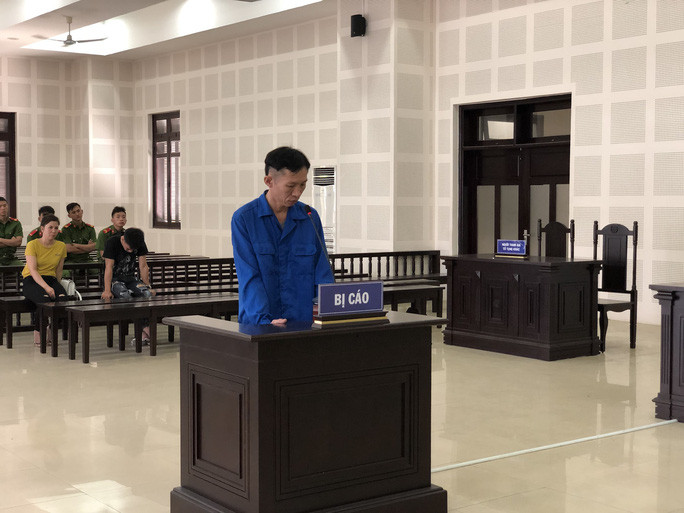 Bị cáo Lương Vĩnh tại phiên tòa sơ thẩm của TAND TP Đà Nẵng Bị cáo Lương Vĩnh tại phiên tòa sơ thẩm của TAND TP Đà Nẵng