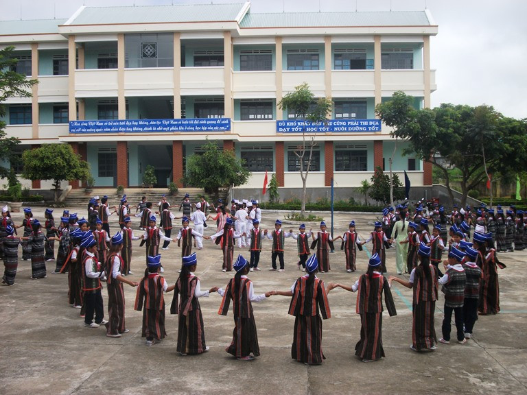 Trường THCS Dân tộc nội trú huyện Đak Pơ (nguồn http://dakpo.gialai.gov.vn)