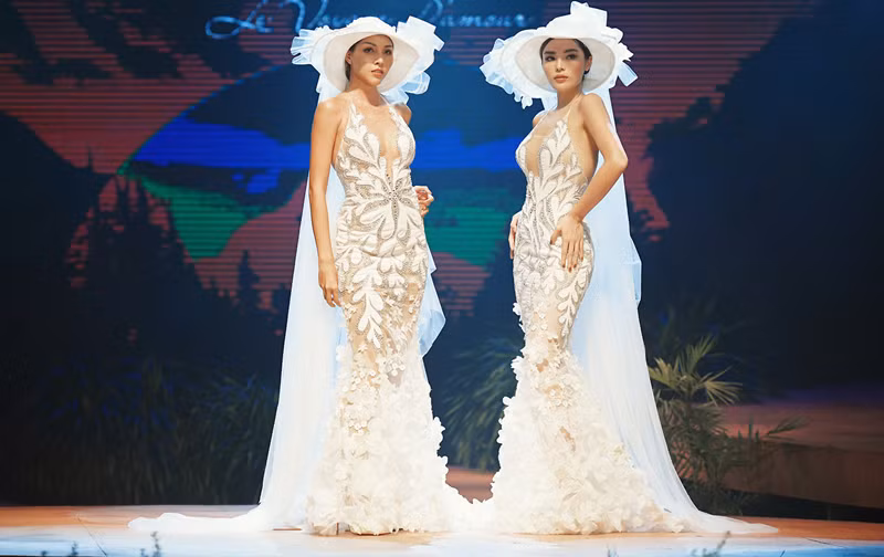 Hoa hậu Kỳ Duyên và siêu mẫu Minh Triệu là cặp bạn thân của làng giải trí Việt. Tuy nhiên, thời gian qua, cặp đôi tỏ ra thân nhau đến mức bị đồn đoán có tình cảm trên mức bạn bè.