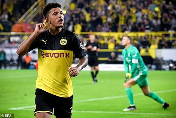 Jadon Sancho ấn định chiến thắng cho đội bóng áo Vàng-Đen.