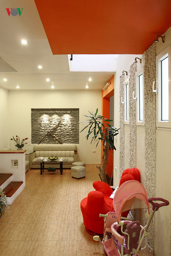 Trước kia dưới giếng trời là tiểu cảnh, giờ đây đã thênh thang hơn… Trước kia dưới giếng trời là tiểu cảnh, giờ đây đã thênh thang hơn…