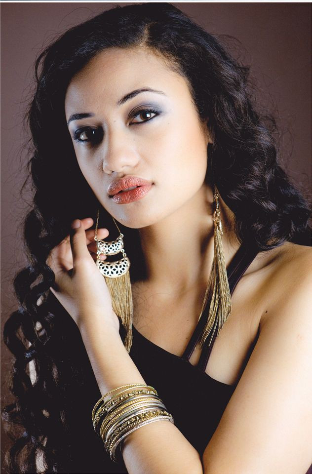 Cô thi Hoa hậu Trái đất New Zealand năm 2017 nhưng chỉ vào tốp 16