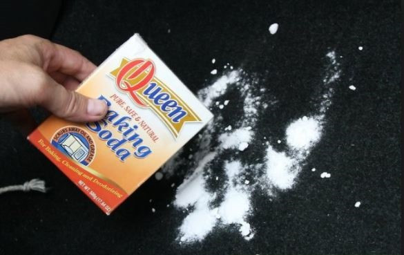 “Thuốc muối” Baking Soda được khá nhiều cánh tài xế lựa chọn. Ảnh minh họa