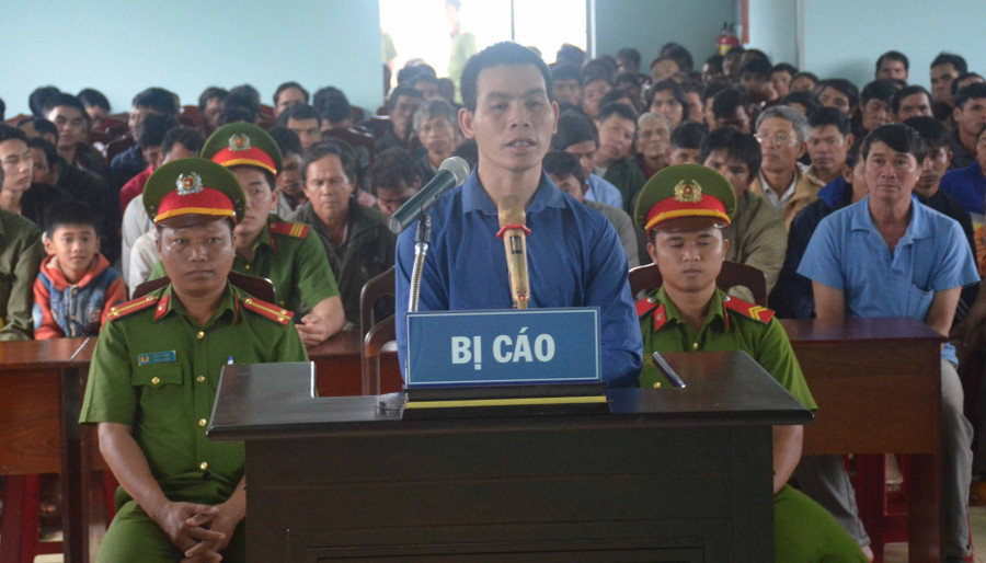 Quang cảnh phiên tòa xét xử lưu động. Ảnh: Vĩnh Hoàng