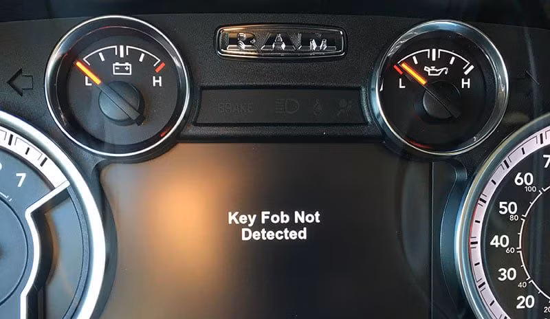 Các chuyên gia thử nghiệm "lấy trộm" xe 3 Crossback Ultra Prestige chỉ trong 10 giây Các chuyên gia thử nghiệm